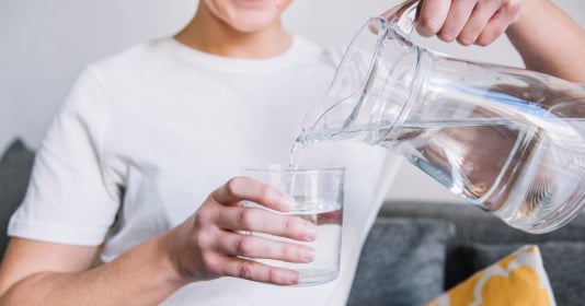 Uống nước xong thấy 5 dấu hiệu này hãy đi khám ung thư gấp kẻo ngày sau hối hận