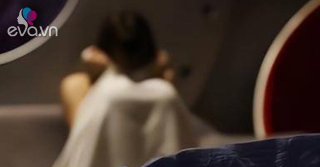 Sau lúc uống rượu, tưởng ck muốn ân ái nửa tối, người con gái giật thột tỉnh ngộ.