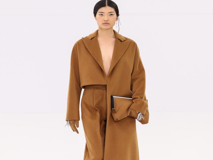 Fendi Haute Couture Thu Đông 2022: Sang trọng, lộng lẫy và vẻ đẹp lộng lẫy