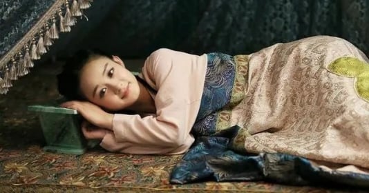 Người xưa nói: “Nằm ngửa ko vạn thọ, ngồi nhầm người mắng”: vì sao vậy?