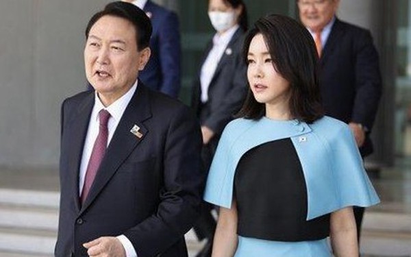 phong thái của Đệ nhất phu nhân Hàn Quốc gây xôn xao giới yêu thích năng động như thế nào?