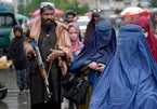 Taliban buộc phụ nữ Afghanistan che kín mặt ở nơi công cộng