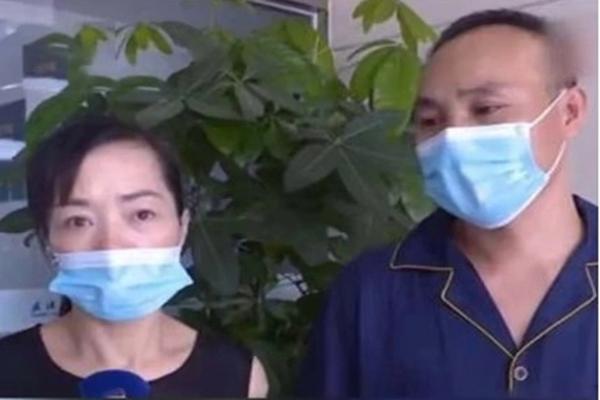 phụ thân mẹ hiến thận để cứu con gái song sinh ở Trung Quốc