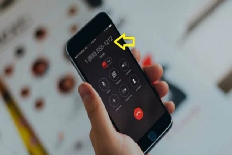 Nhìn 2 số máy tính xách tay cuối là biết chủ nhân bao nhiêu tuổi.