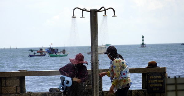 Vũng Tàu: Cấm gội đầu, xà phòng tắm nước ngọt công cùng