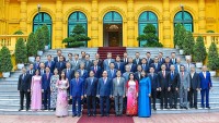 Chủ tịch nước Nguyễn Xuân Phúc tiếp và làm việc với Bộ Ngoại giao nhân Kỷ niệm 77 năm Ngày thành lập Bộ Ngoại giao.