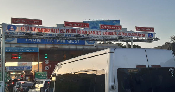 Nhiên liệu hạn chế giá sâu, Hà Nội yêu cầu taxi, xe khách hạn chế giá vé