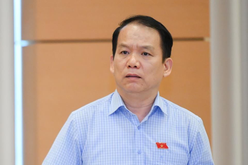 Chủ nhiệm Ủy ban Pháp luật của Quốc hội Hoàng Thanh Tùng phát biểu tại phiên họp.  Ảnh: Quochoi.vn