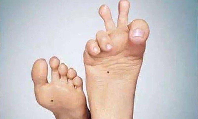Người với ngón chân dài thì số mệnh như thế nào?