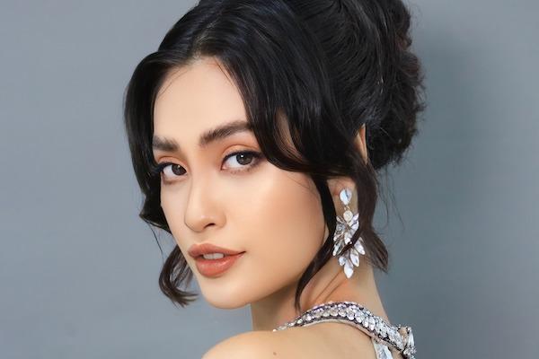 Nông Thúy Hằng san sớt về gia đình người chơi trai