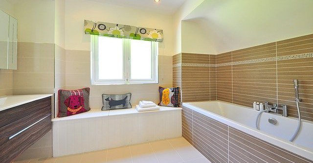 Thần Tài ko vào nhà nếu cửa phòng tắm đối diện với 4 điều này