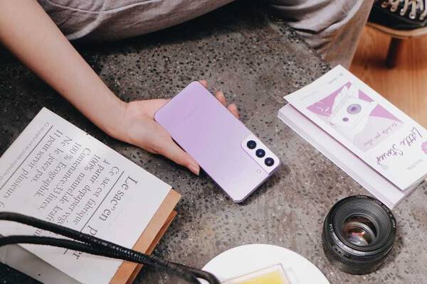Rút kinh nghiệm từ Apple, Samsung tung ra Galaxy S22 màu sắc tím phong thủy dành riêng cho những ‘nhà đầu tư’, với hơn một.500 đơn đặt đơn hàng trước
