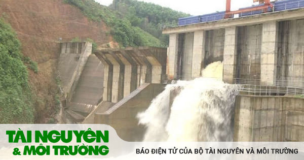 Mưa to, nhiều thủy điện xả lũ