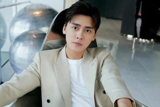 Liệu phái Kinh Khuyển hoàn toàn với thể giúp Lý Dịch Phong làm trắng scandal?