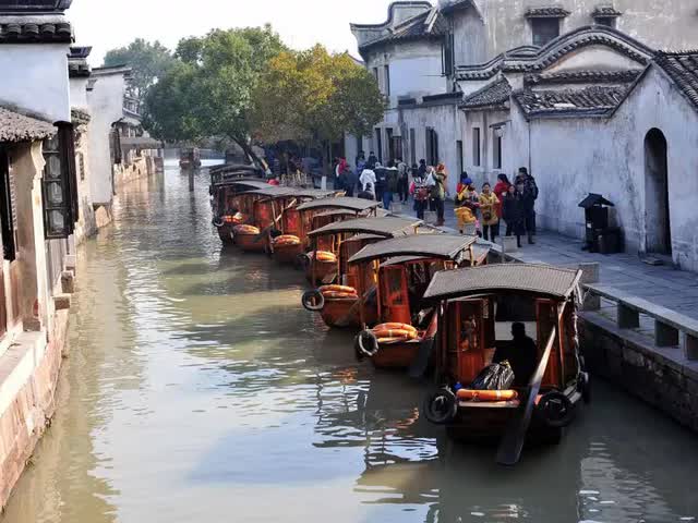 'Thị trấn nước' nghìn năm tuổi ở Trung Quốc: Vẻ đẹp non nước hữu tình tựa bức tranh màu nước hút hàng triệu du khách - Ảnh 2.