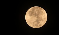 Ngắm trăng rằm 16 đẹp lung linh ở Hà Nội
