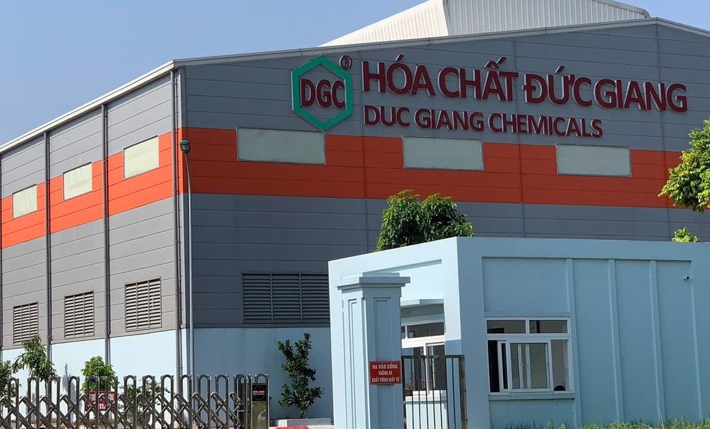 Cổ phiếu Hóa chất Đức Giang tiếp tục giảm sàn: Nguyên nhân, tác động và dự báo